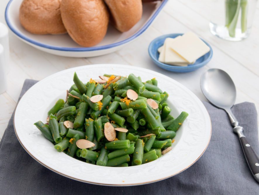 Green Beans With Orange and Almonds